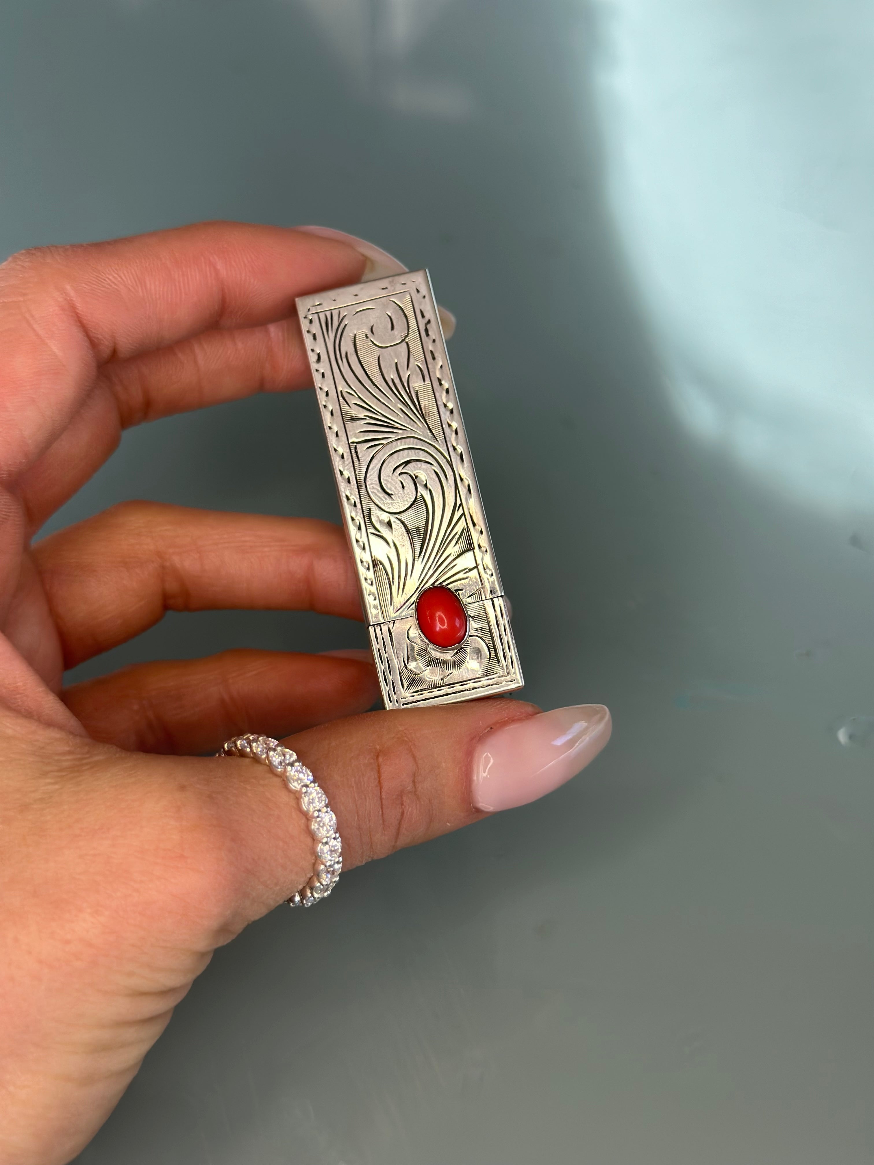 Silver (800) Lipstick Case w/ Mirror