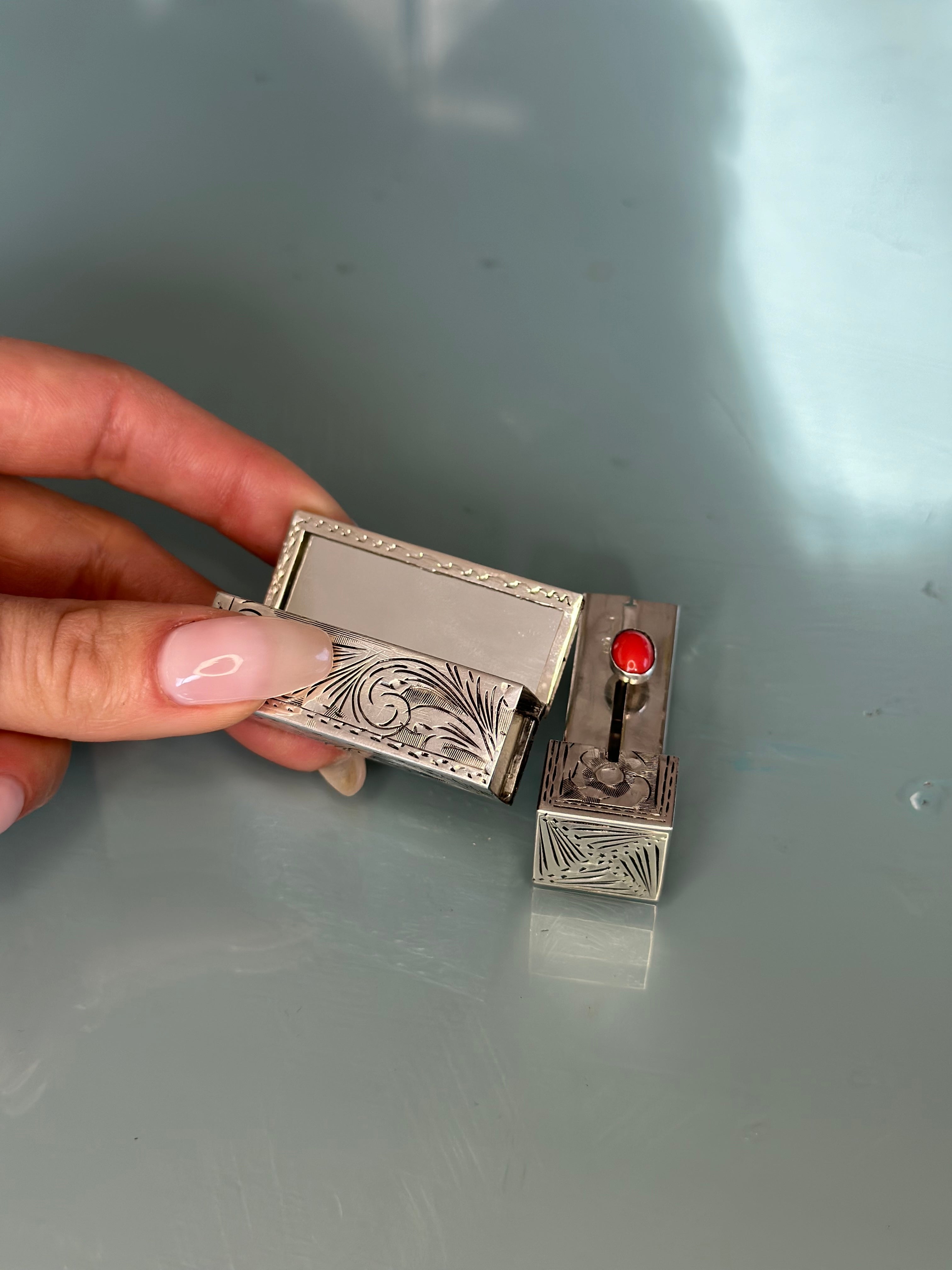 Silver (800) Lipstick Case w/ Mirror
