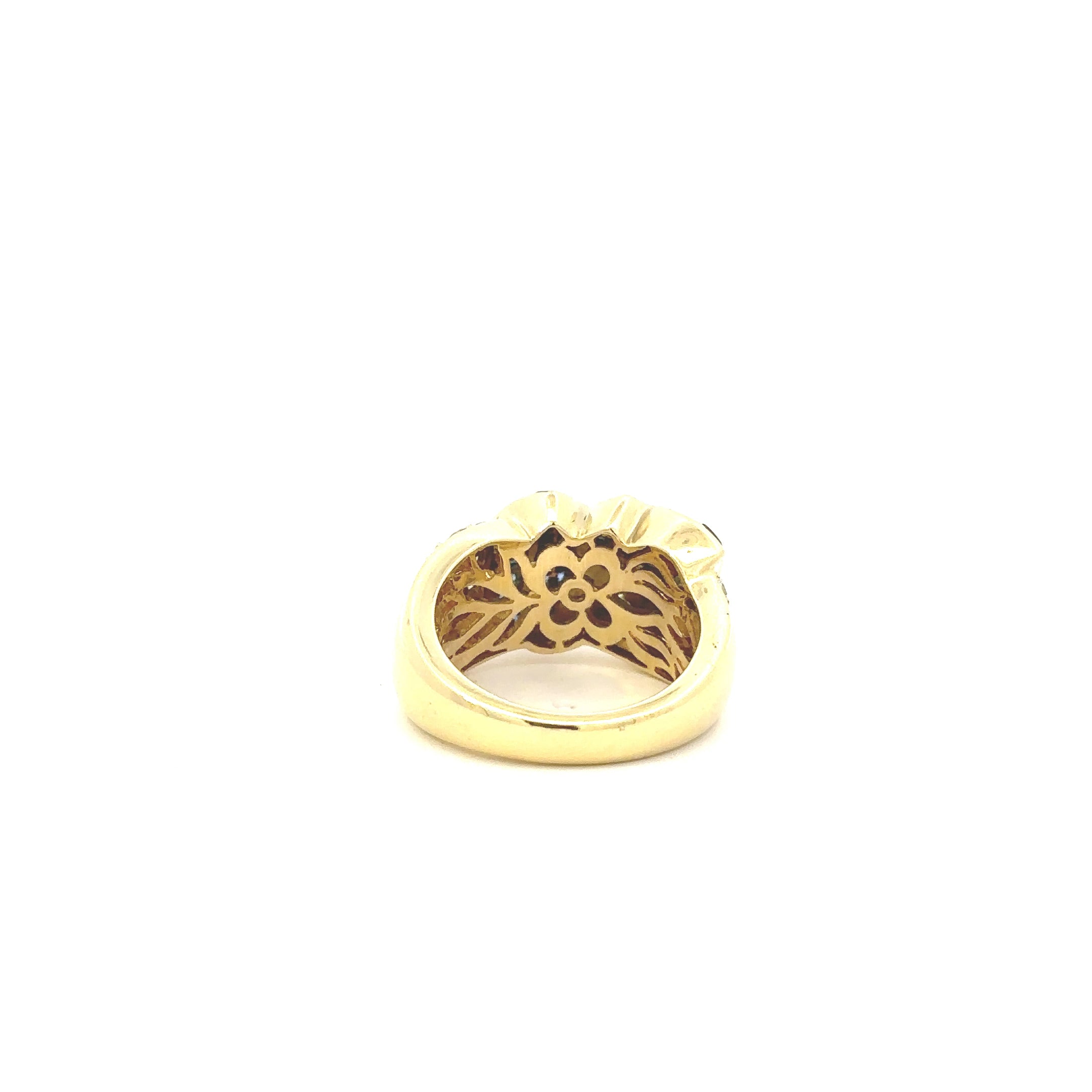 La Triomphe Sapphire and Diamond Ring